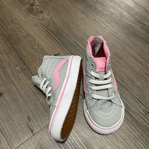 VAN TODDLER SHOES SIZE 6,5